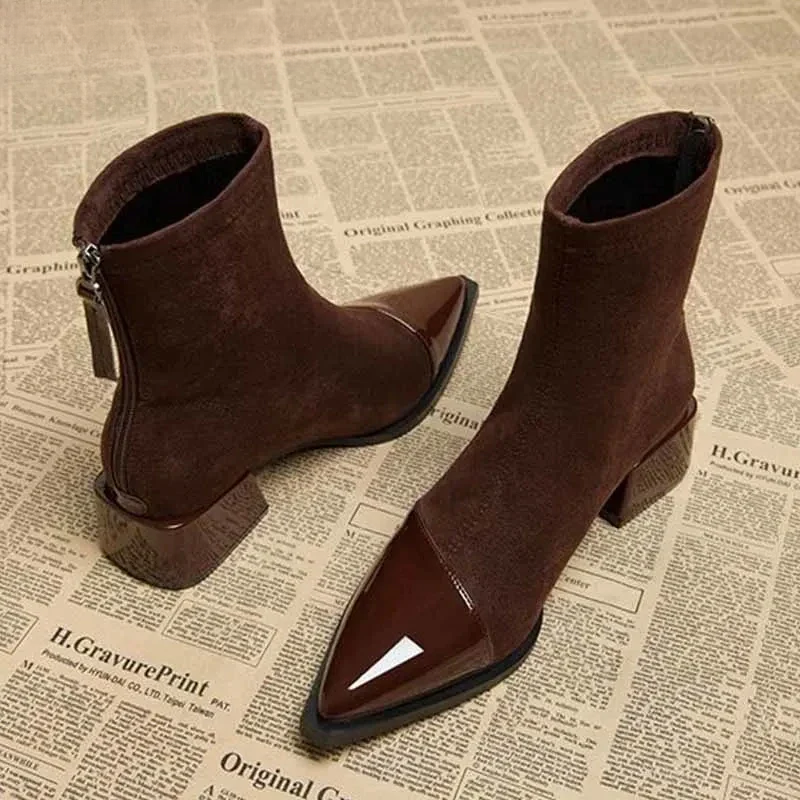 Botas de Camurça Femininas Chelsea com Salto Quadrado