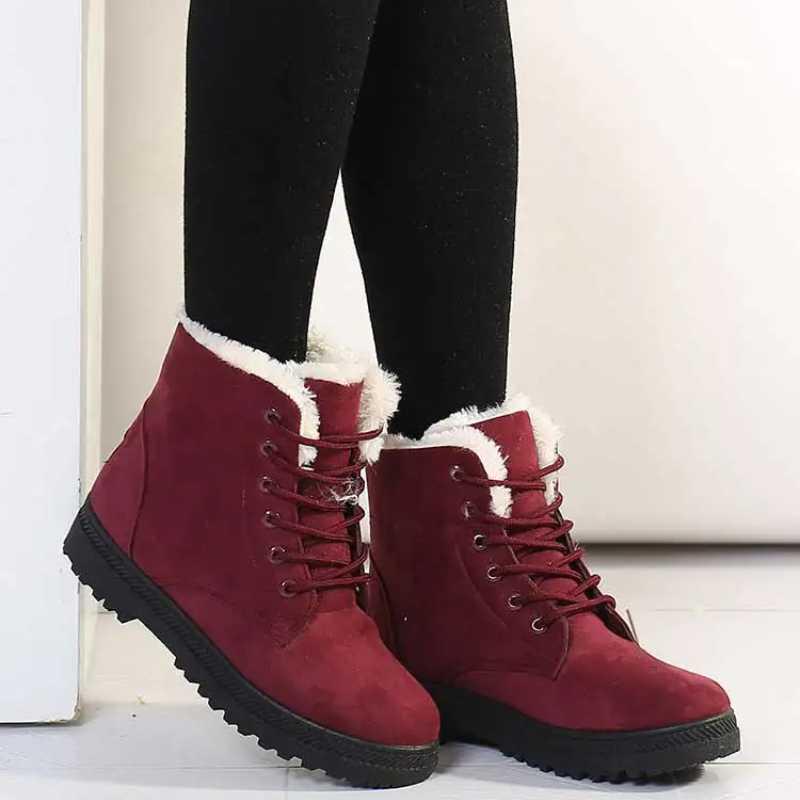 Botas de Inverno Femininas com Pelúcia e Estilo Elegante